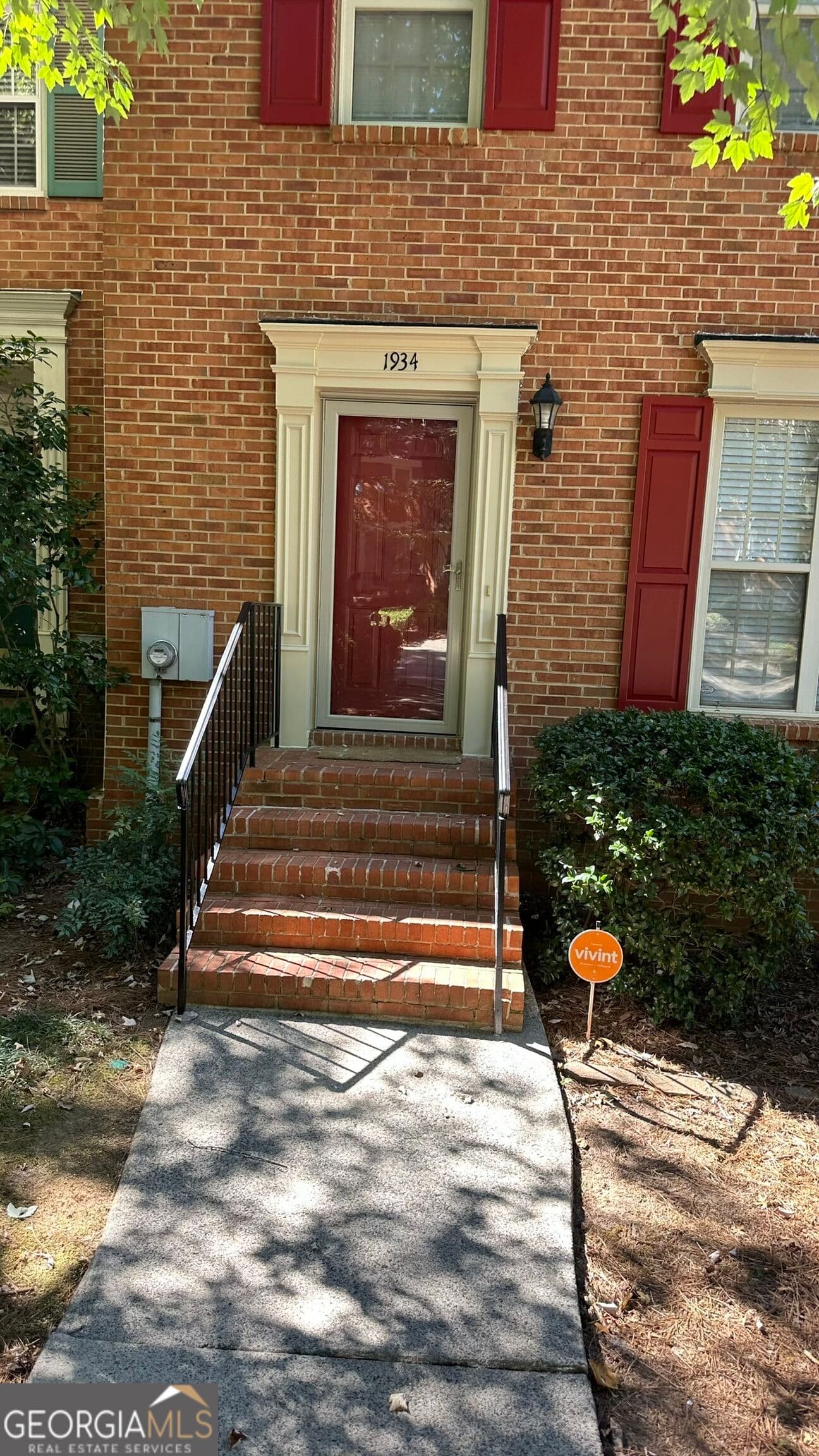 3 bedroom, 3.5 bathroom, 2,020 sq ft townhouse for rent at 1934 Ivy Glen Drive, Smyrna, GA 30082 for $2,400 a month — photo 3