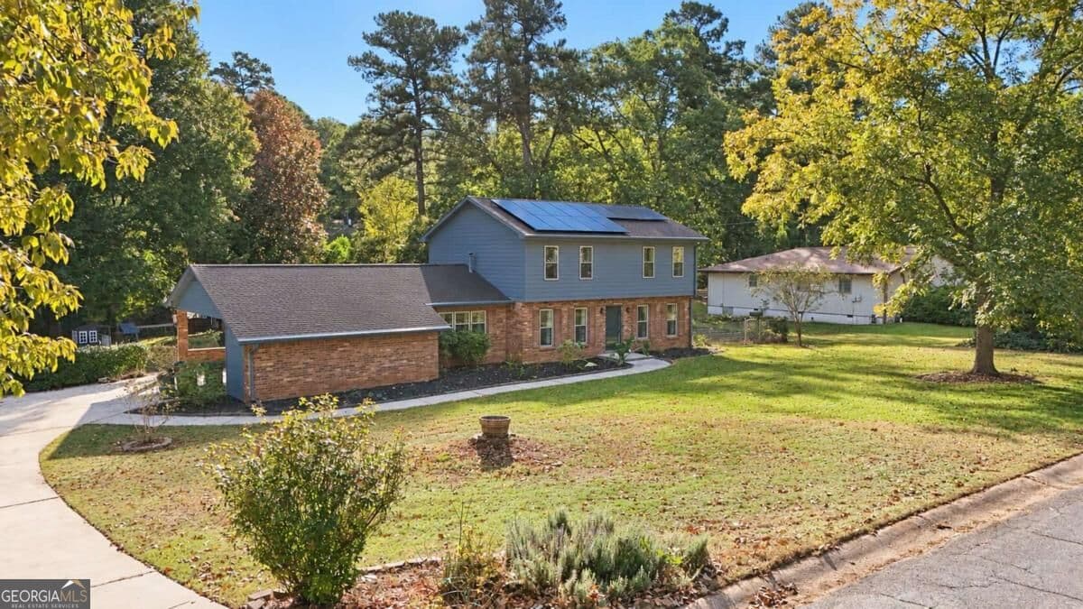 4 bedroom, 3 bathroom, 2,058 sq ft single family residence for sale at 1648 Lancaster Drive, Marietta, GA 30066 — photo 7