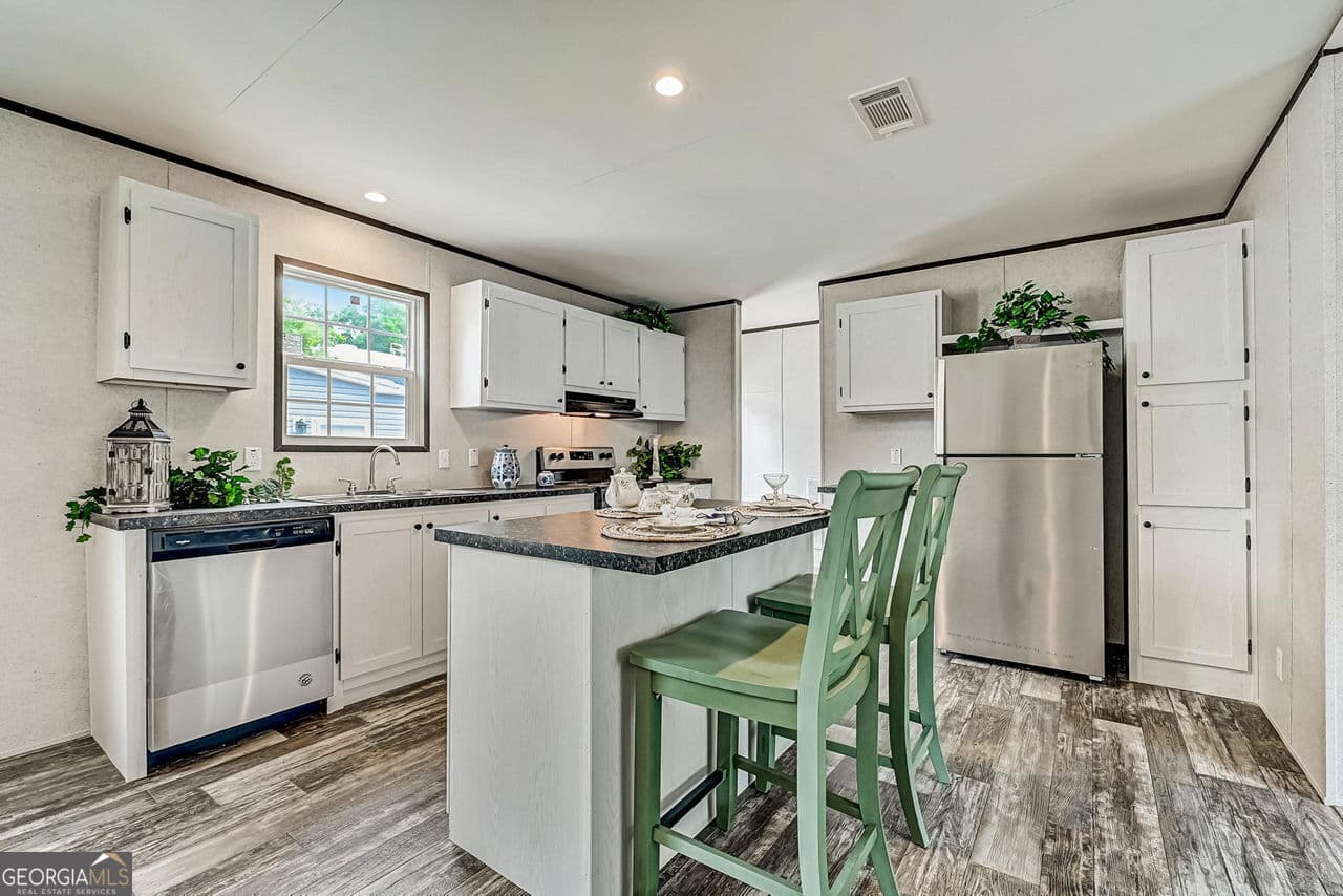 3 bedroom, 2 bathroom, 1,493 sq ft single family residence for sale at 1290 Dogwood Lane, Folkston, GA 31537 — photo 6