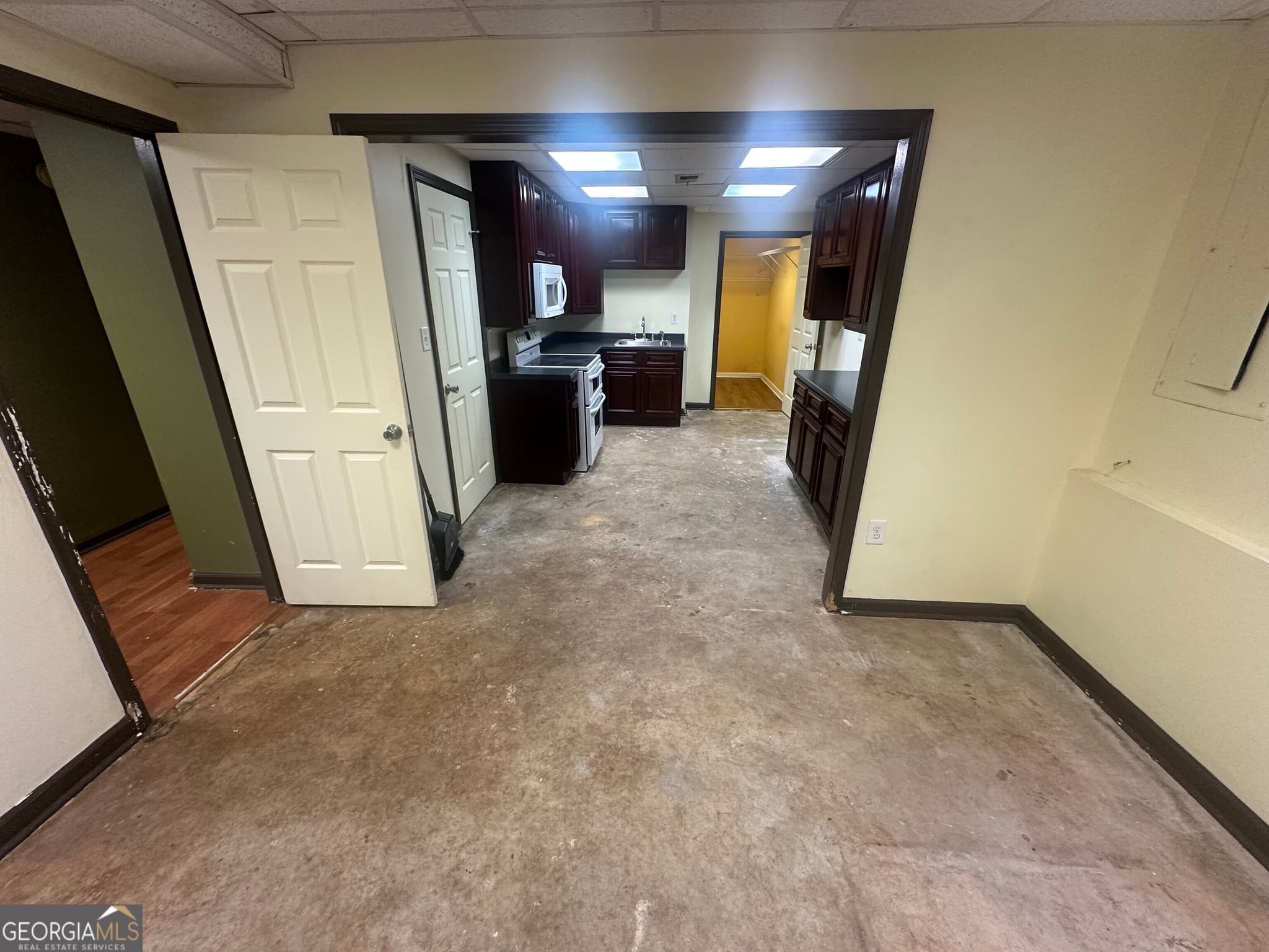 4 bedroom, 3.5 bathroom single family residence for sale at 565 Patillo Road, Stockbridge, GA 30281 — photo 5