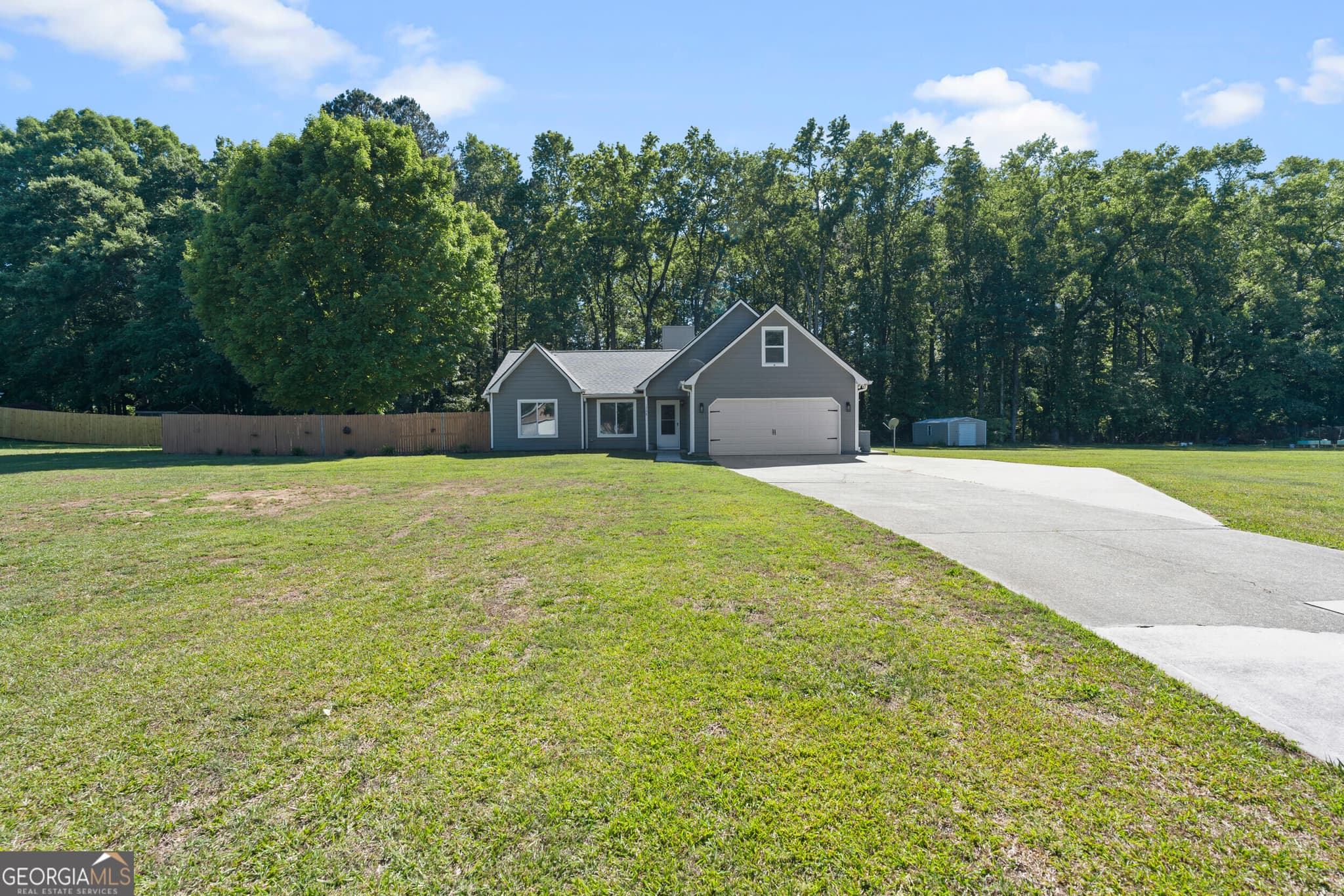 4 bedroom, 2 bathroom, 1,809 sq ft single family residence for sale at 1768 Floye Drive, Loganville, GA 30052 — photo 3