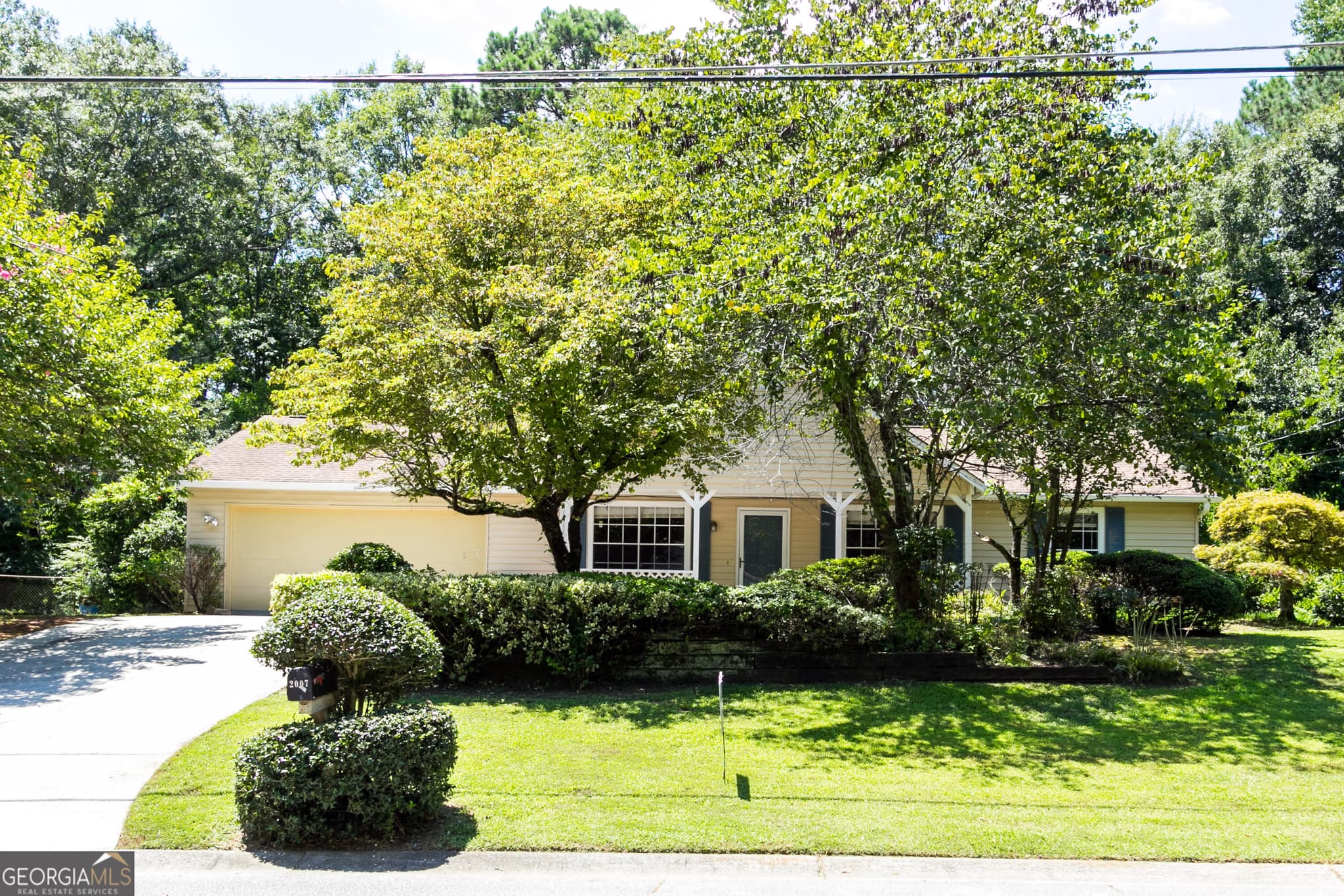 3 bedroom, 2 bathroom, 1,436 sq ft single family residence for rent at 2007 Walden Park Drive, Snellville, GA 30078 for $1,650 a month — photo 1 of 1