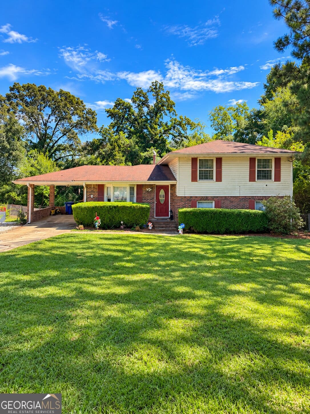4 bedroom, 3 bathroom, 1,728 sq ft single family residence for sale at 1706 Ridge Street, Griffin, GA 30223 — photo 1 of 33