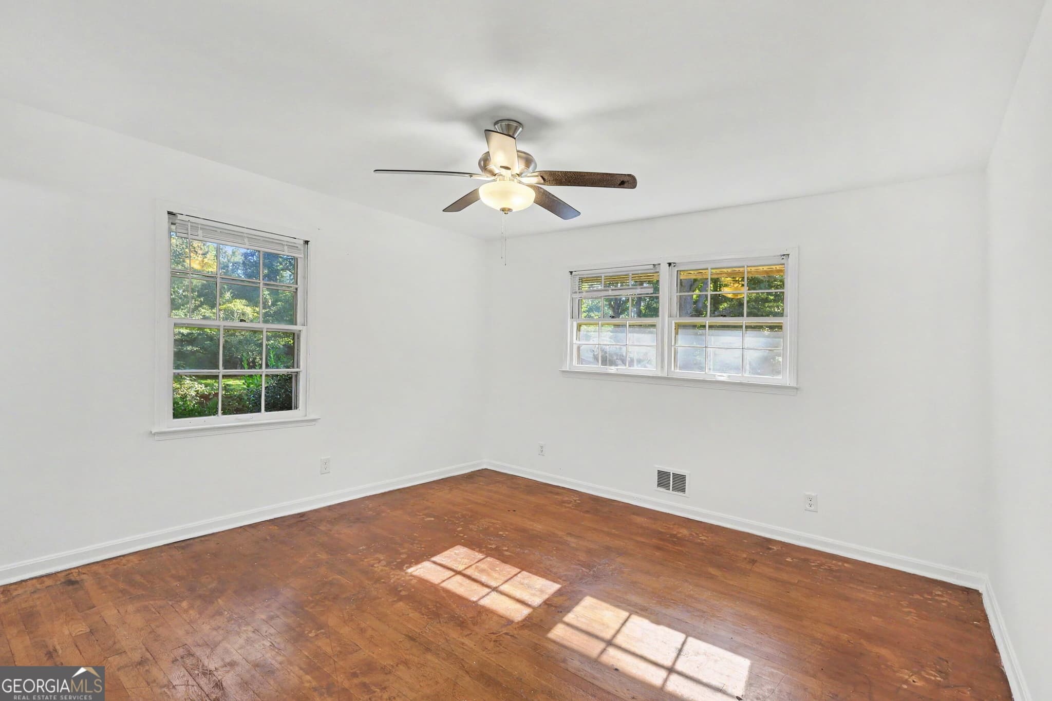 4 bedroom, 3 bathroom, 2,648 sq ft single family residence for sale at 6663 Peacock Boulevard, Morrow, GA 30260 — photo 6