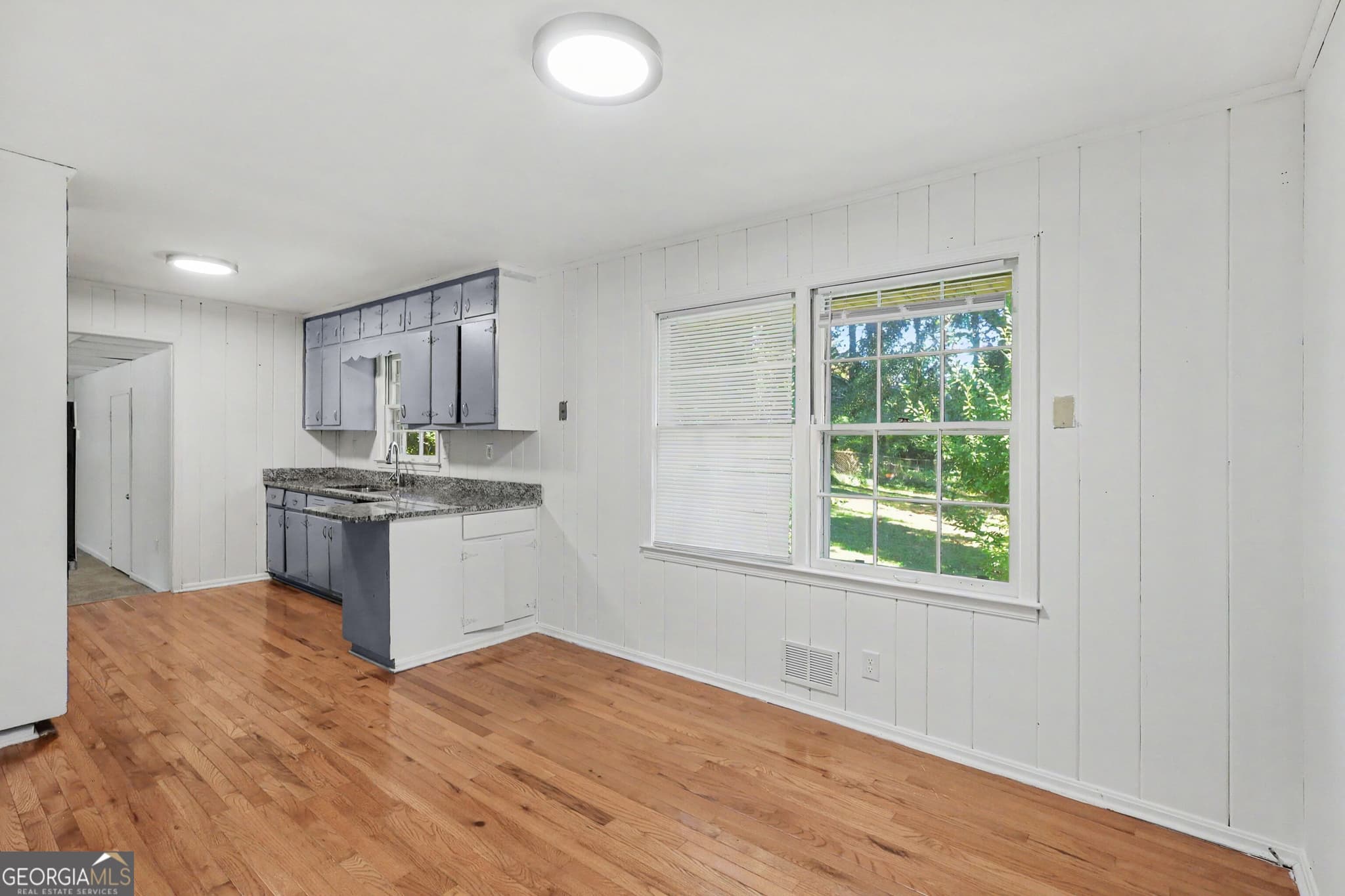 4 bedroom, 3 bathroom, 2,648 sq ft single family residence for sale at 6663 Peacock Boulevard, Morrow, GA 30260 — photo 5