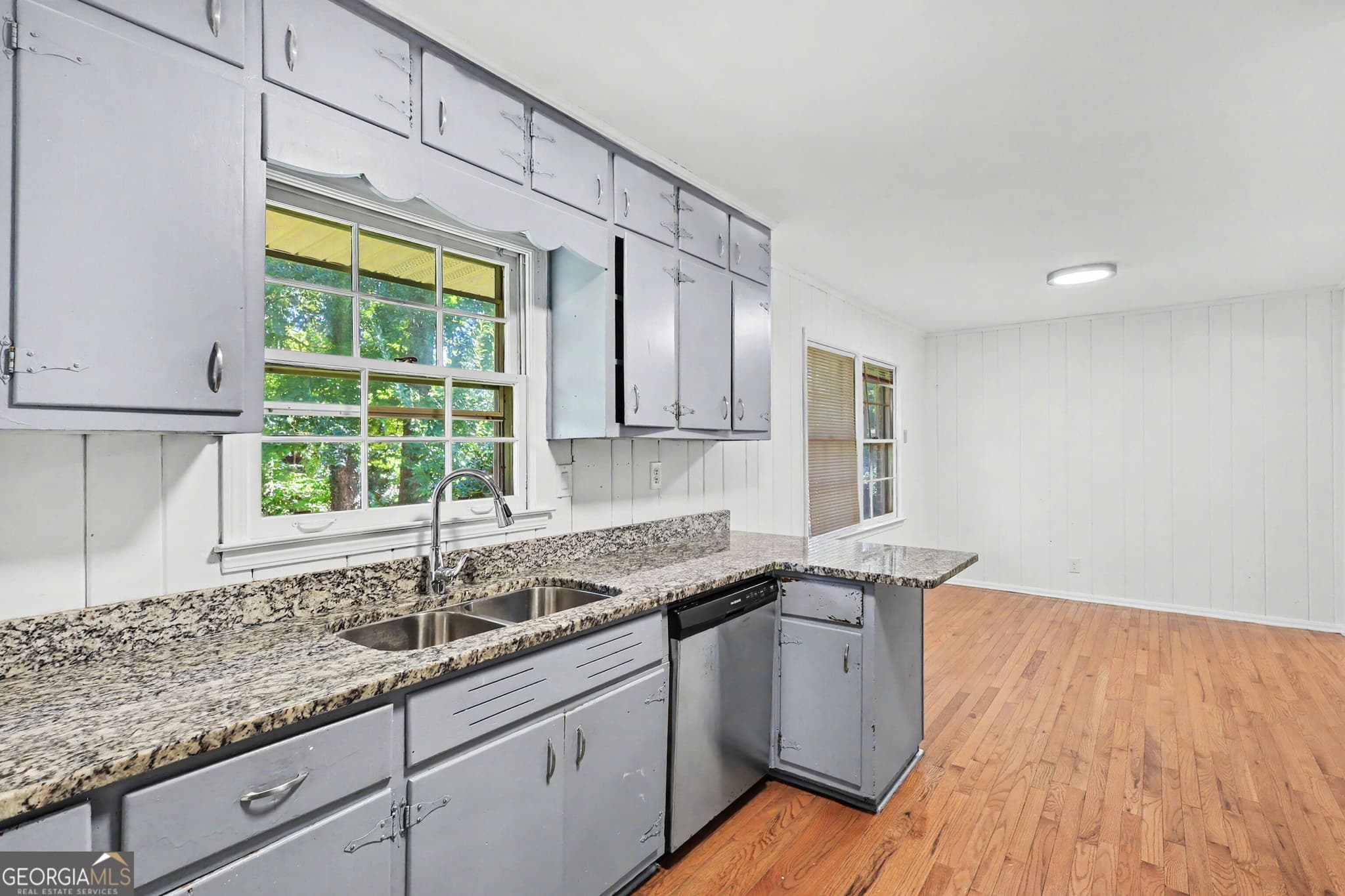 4 bedroom, 3 bathroom, 2,648 sq ft single family residence for sale at 6663 Peacock Boulevard, Morrow, GA 30260 — photo 4