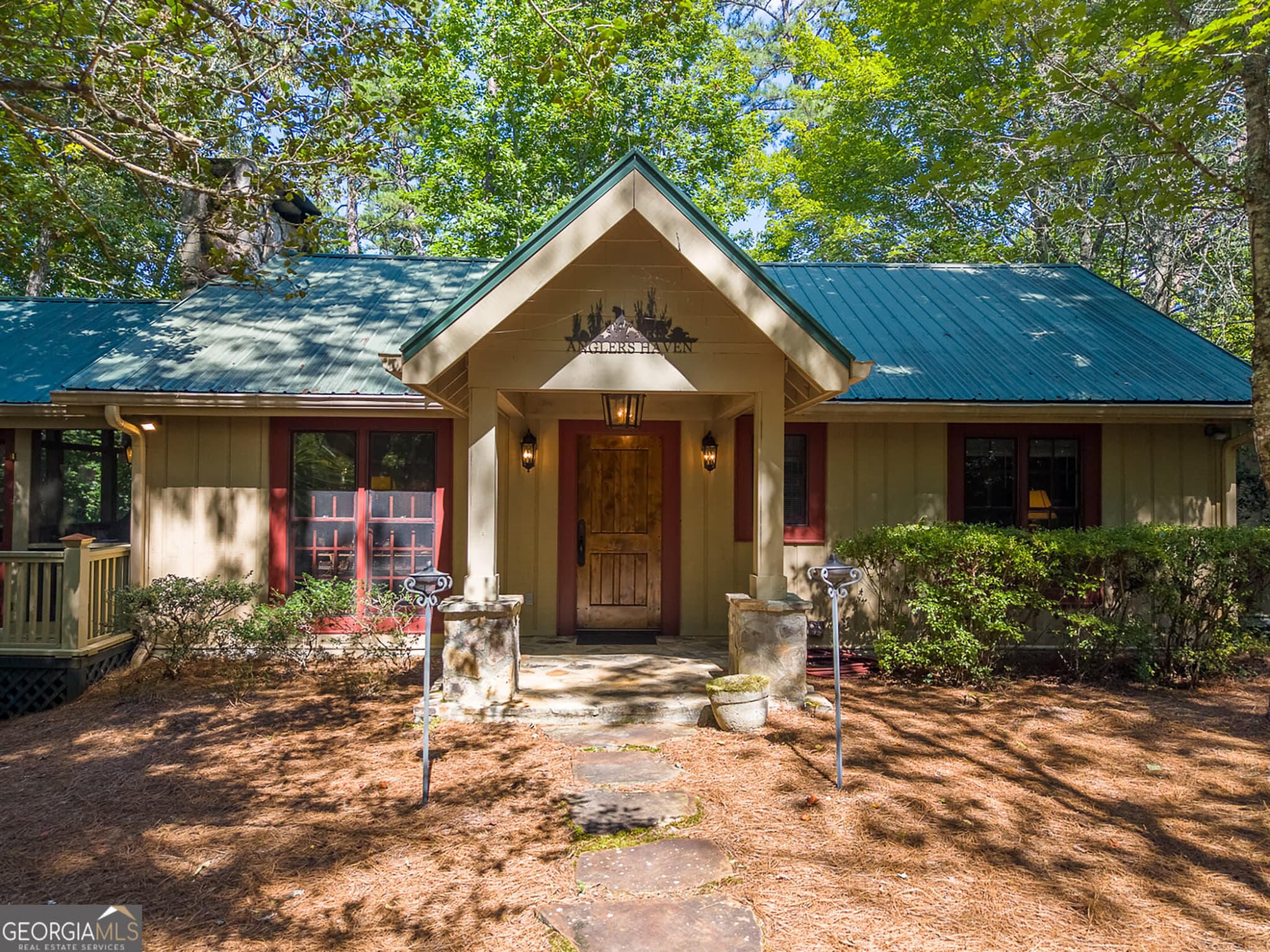 3 bedroom, 2.5 bathroom, 1,530 sq ft single family residence for sale at 2126 Burton Dam Road, Clarkesville, GA 30523 — photo 2