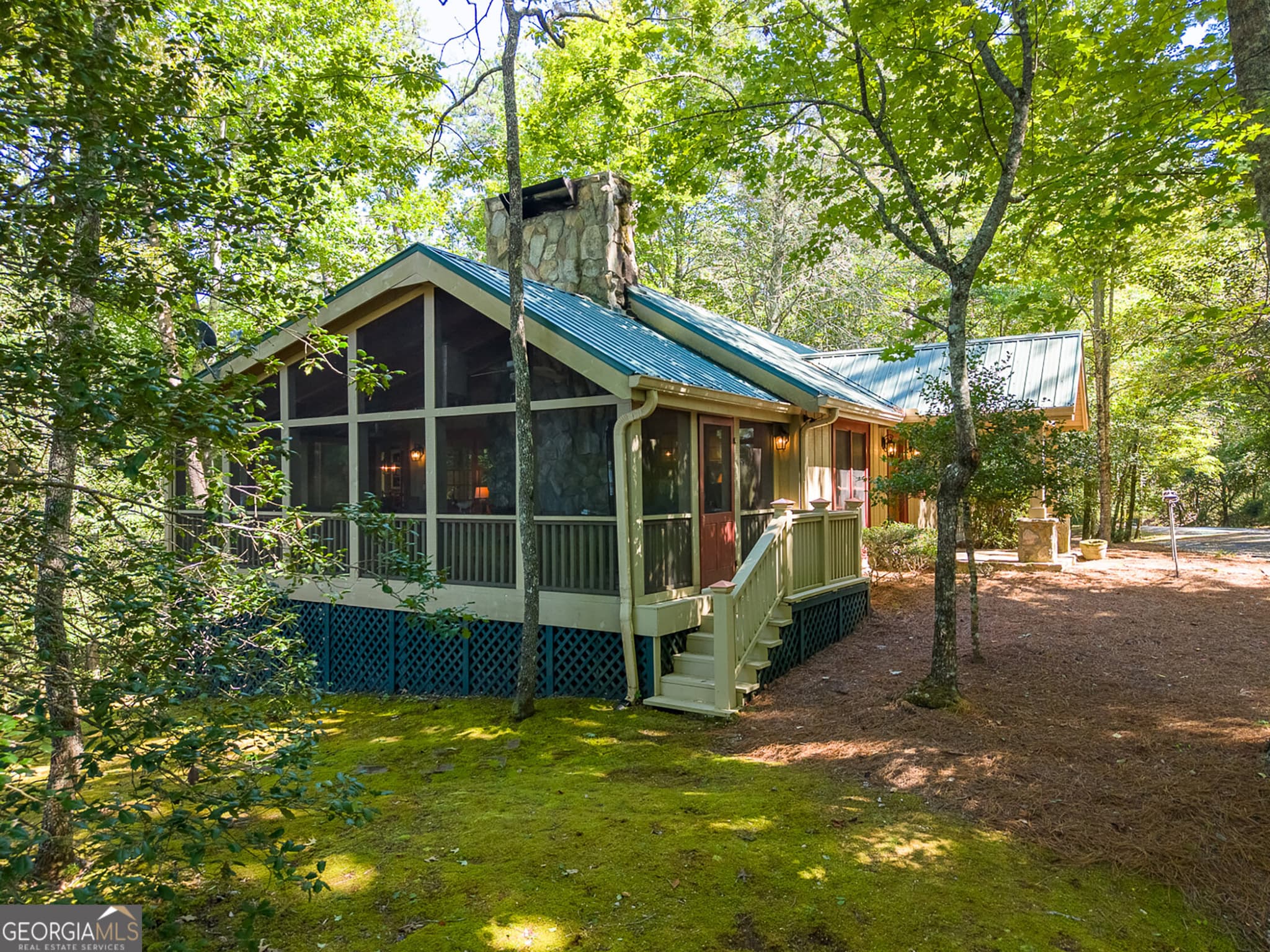 3 bedroom, 2.5 bathroom, 1,530 sq ft single family residence for sale at 2126 Burton Dam Road, Clarkesville, GA 30523 — photo 4