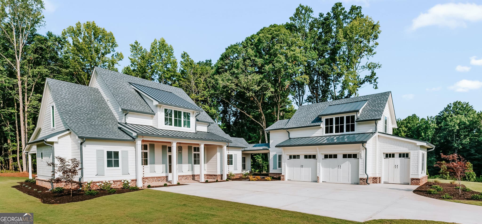 4 bedroom, 3.5 bathroom, 3,474 sq ft single family residence for sale at 217 Chariot Court, Jefferson, GA 30549 — photo 2
