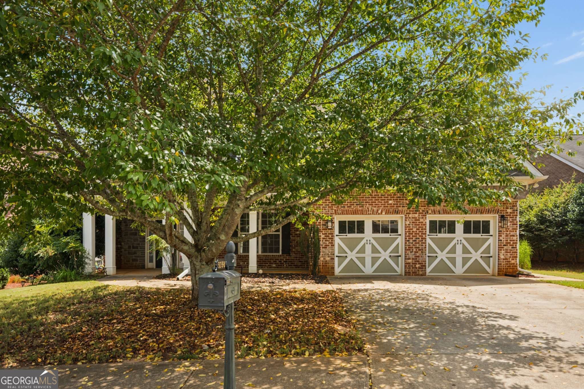 3 bedroom, 3 bathroom, 2,720 sq ft single family residence for sale at 3138 Alhambra Circle, Hampton, GA 30228 — photo 3