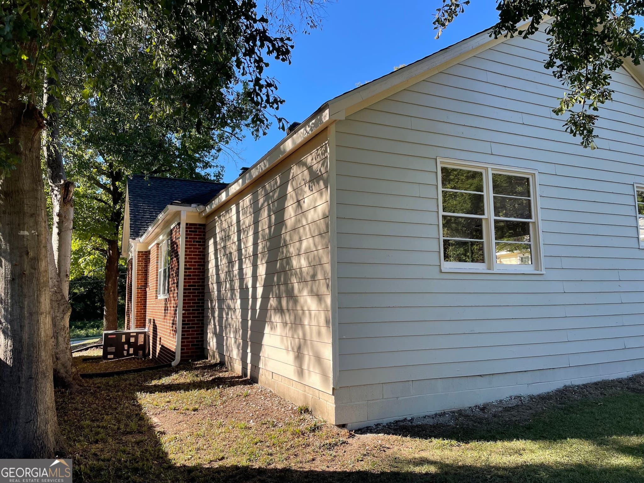 3 bedroom, 1 bathroom, 1,282 sq ft single family residence for sale at 227 S Oliver Street, Elberton, GA 30635 — photo 8