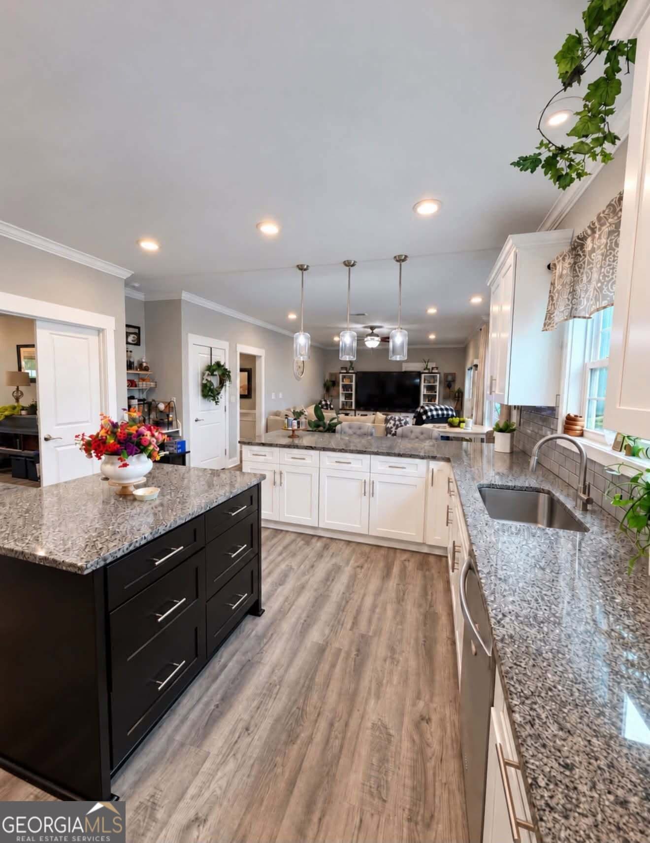 4 bedroom, 3.5 bathroom, 2,496 sq ft single family residence for sale at 1512 Plantation Circle, Blackshear, GA 31516 — photo 7