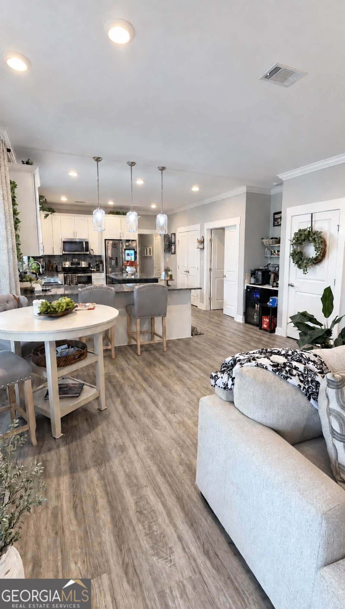 4 bedroom, 3.5 bathroom, 2,496 sq ft single family residence for sale at 1512 Plantation Circle, Blackshear, GA 31516 — photo 8