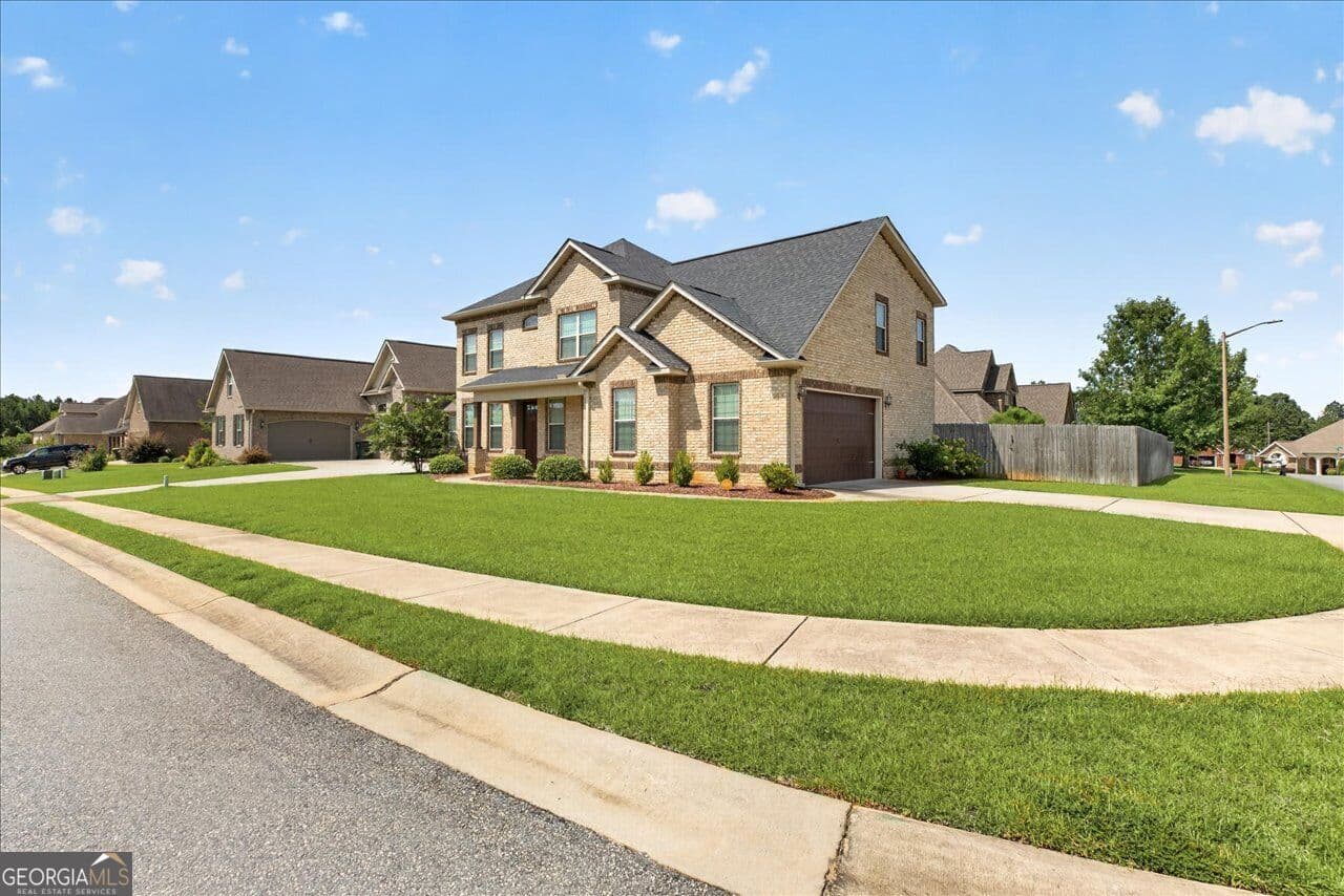 5 bedroom, 3.5 bathroom, 2,838 sq ft single family residence for sale at 109 Charlotte Drive, Bonaire, GA 31005 — photo 3
