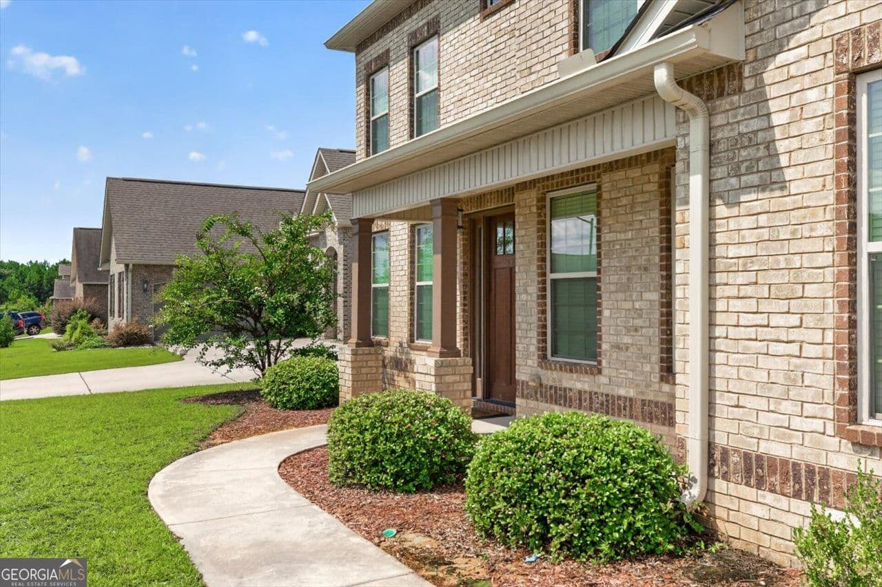 5 bedroom, 3.5 bathroom, 2,838 sq ft single family residence for sale at 109 Charlotte Drive, Bonaire, GA 31005 — photo 5