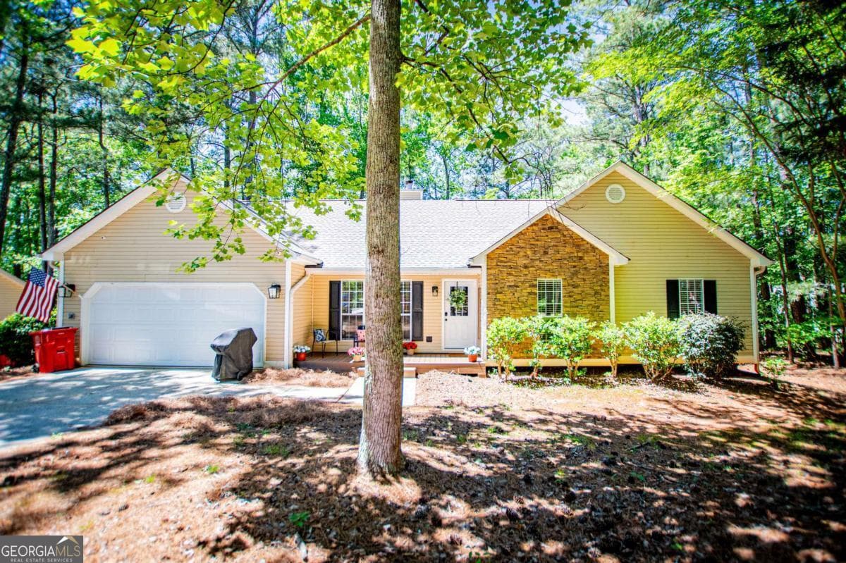 3 bedroom, 2 bathroom, 1,573 sq ft single family residence sold at 2421 Burnside Place, Villa Rica, GA 30180
