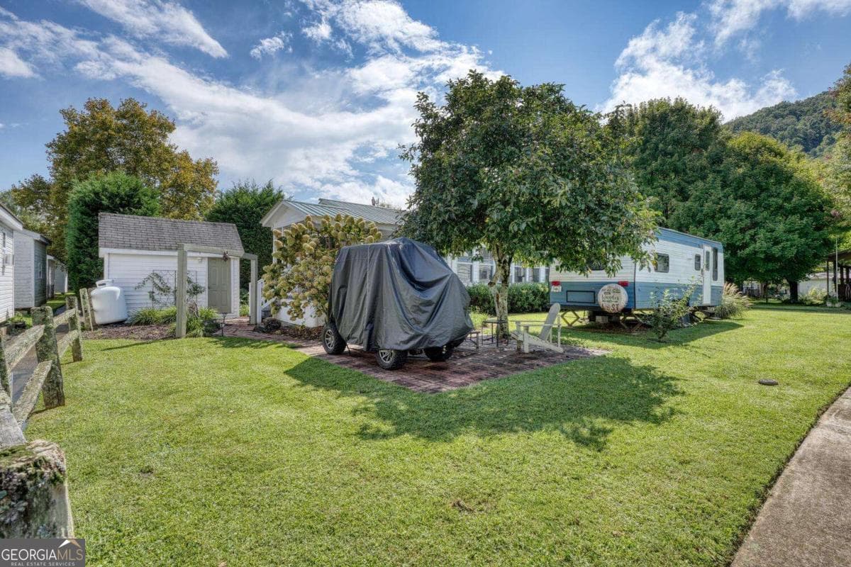 1 bedroom, 1 bathroom single family residence for sale at 4353 Riverbank Run, Hiawassee, GA 30546 — photo 5