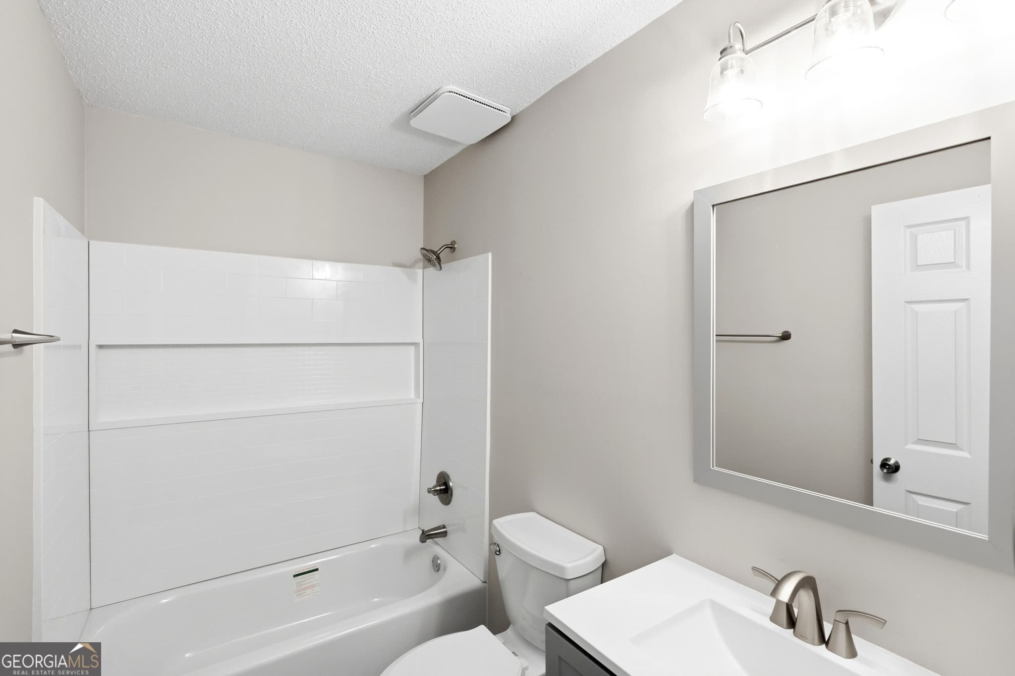 3 bedroom, 2 bathroom, 1,270 sq ft single family residence for sale at 831 Glenridge Drive, Macon, GA 31211 — photo 9