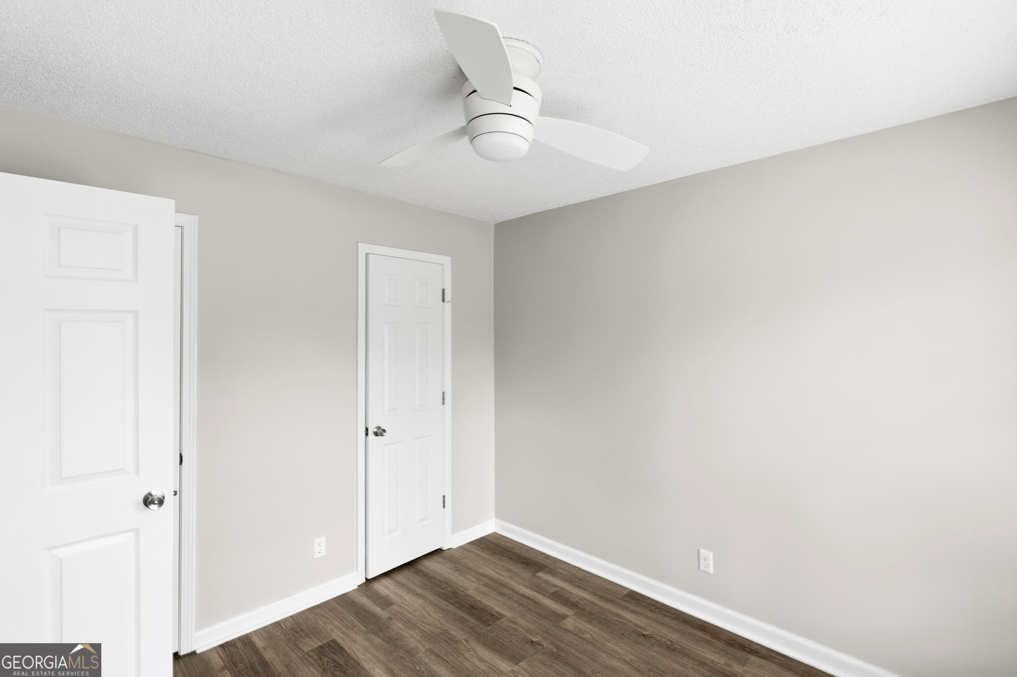 3 bedroom, 2 bathroom, 1,270 sq ft single family residence for sale at 831 Glenridge Drive, Macon, GA 31211 — photo 8