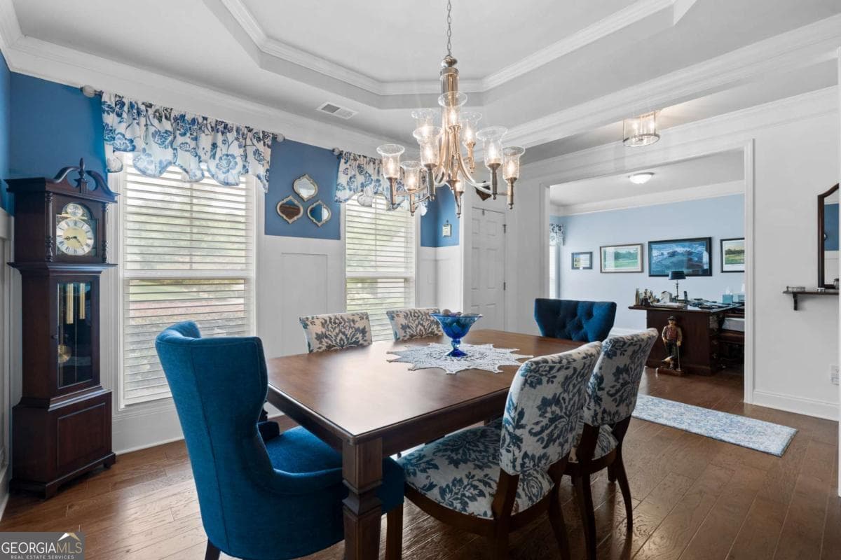3 bedroom, 2.5 bathroom, 2,533 sq ft single family residence for sale at 4725 Amble Trace, Cumming, GA 30040 — photo 7