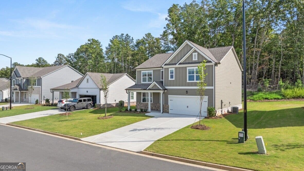 5 bedroom, 3 bathroom, 2,511 sq ft single family residence for sale at 379 Belmont Drive, Cartersville, GA 30120 — photo 2