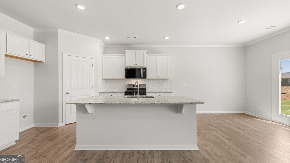 5 bedroom, 3 bathroom, 2,511 sq ft single family residence for sale at 379 Belmont Drive, Cartersville, GA 30120 — photo 6