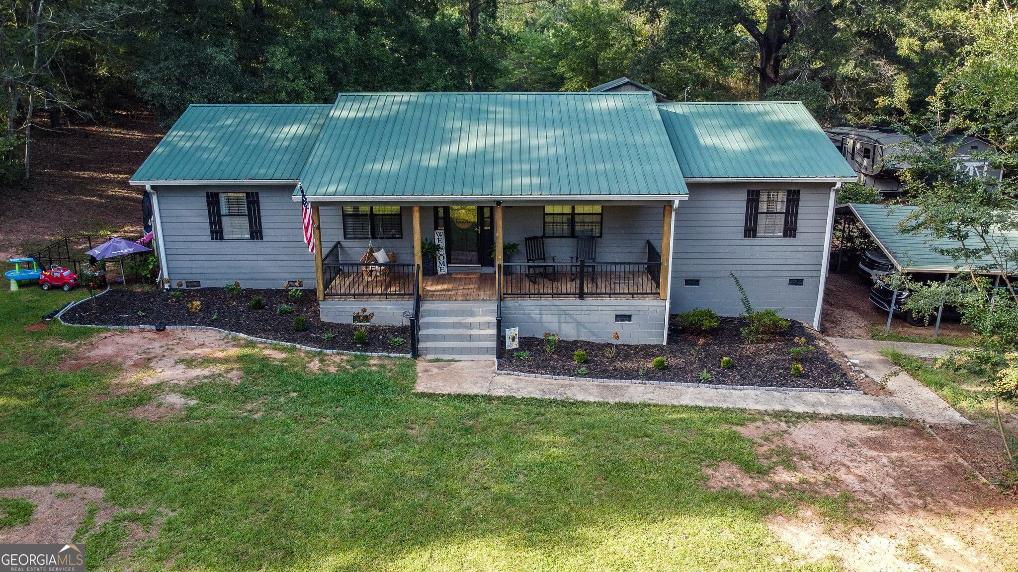 3 bedroom, 2.5 bathroom, 1,680 sq ft single family residence for sale at 2734 Flat Shoals Road, Concord, GA 30206 — photo 3