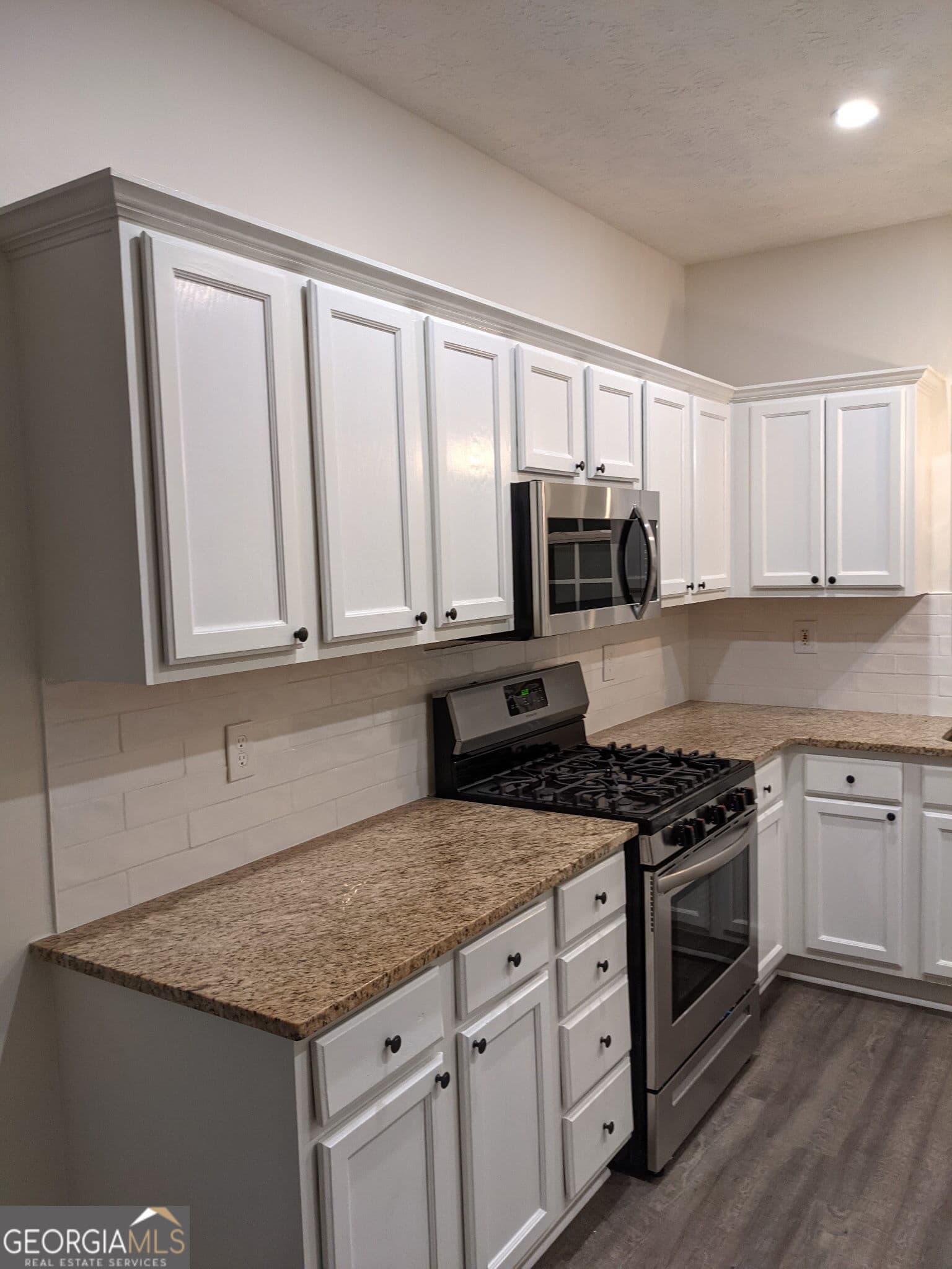 3 bedroom, 2.5 bathroom, 1,888 sq ft single family residence for rent at 322 Emerald Way, Senoia, GA 30276 for $2,250 a month — photo 7