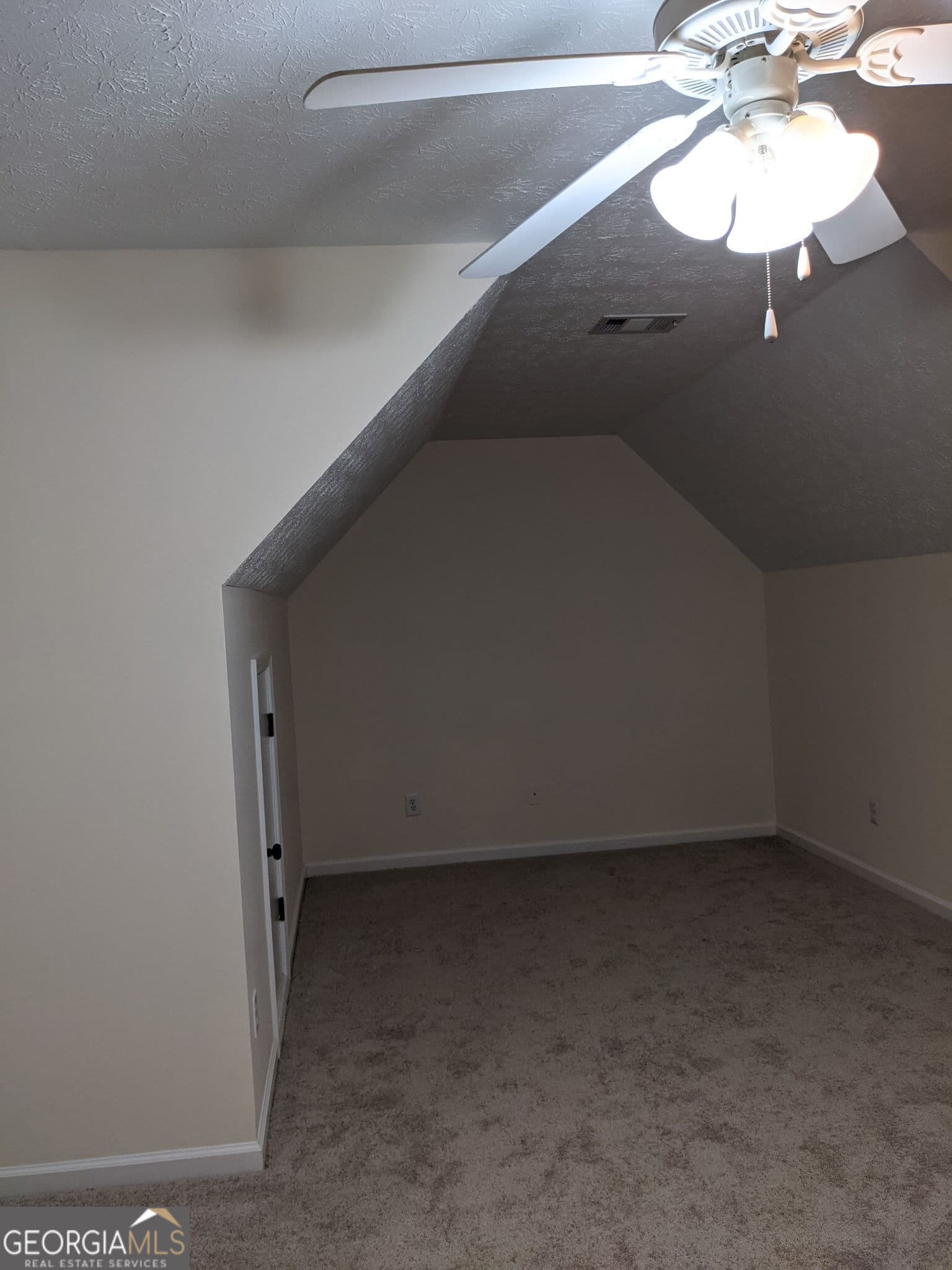 3 bedroom, 2.5 bathroom, 1,888 sq ft single family residence for rent at 322 Emerald Way, Senoia, GA 30276 for $2,250 a month — photo 3