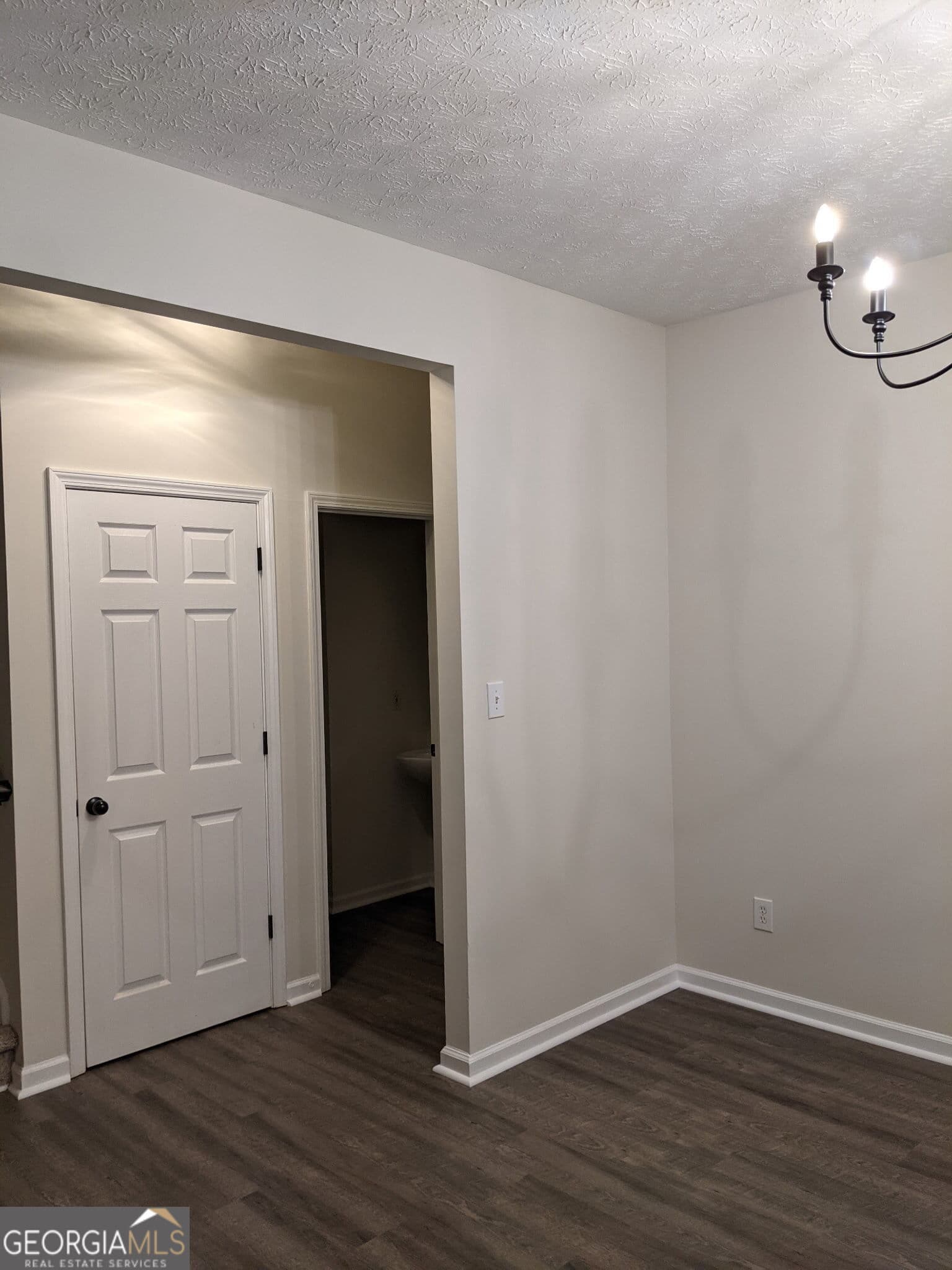 3 bedroom, 2.5 bathroom, 1,888 sq ft single family residence for rent at 322 Emerald Way, Senoia, GA 30276 for $2,250 a month — photo 10