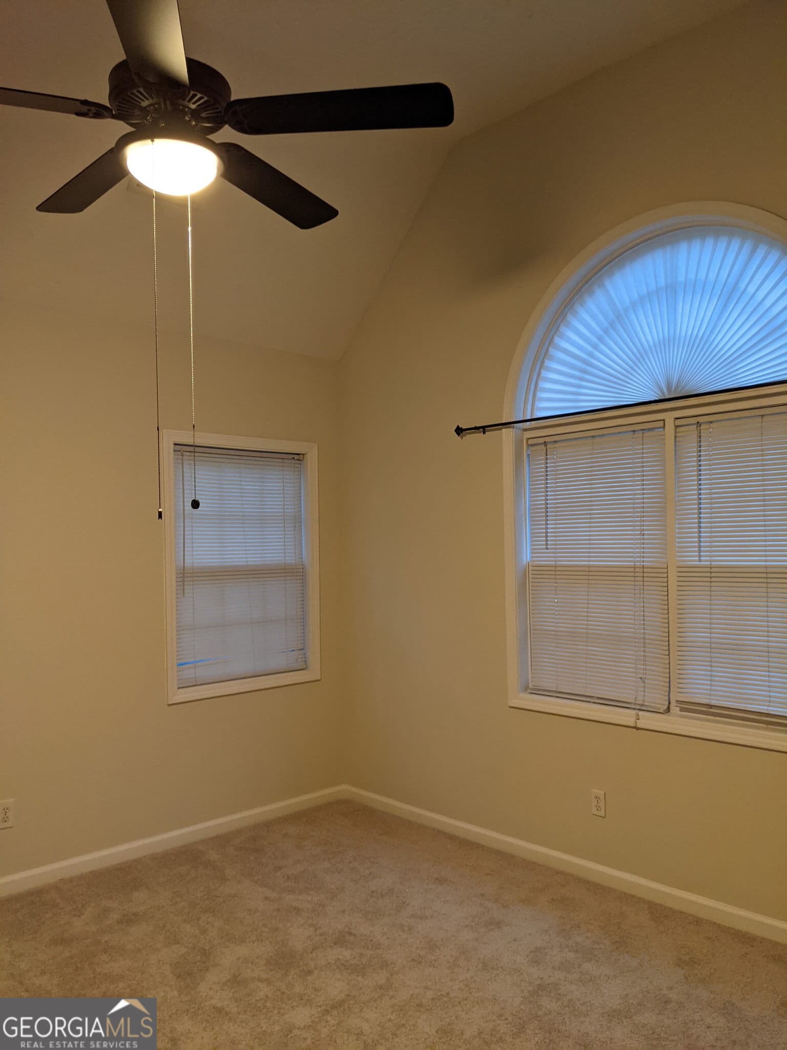3 bedroom, 2.5 bathroom, 1,888 sq ft single family residence for rent at 322 Emerald Way, Senoia, GA 30276 for $2,250 a month — photo 4