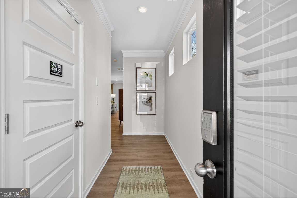 3 bedroom, 2.5 bathroom, 1,912 sq ft townhouse for sale at 827 Crescent Drive 55, Riverdale, GA 30274 — photo 2