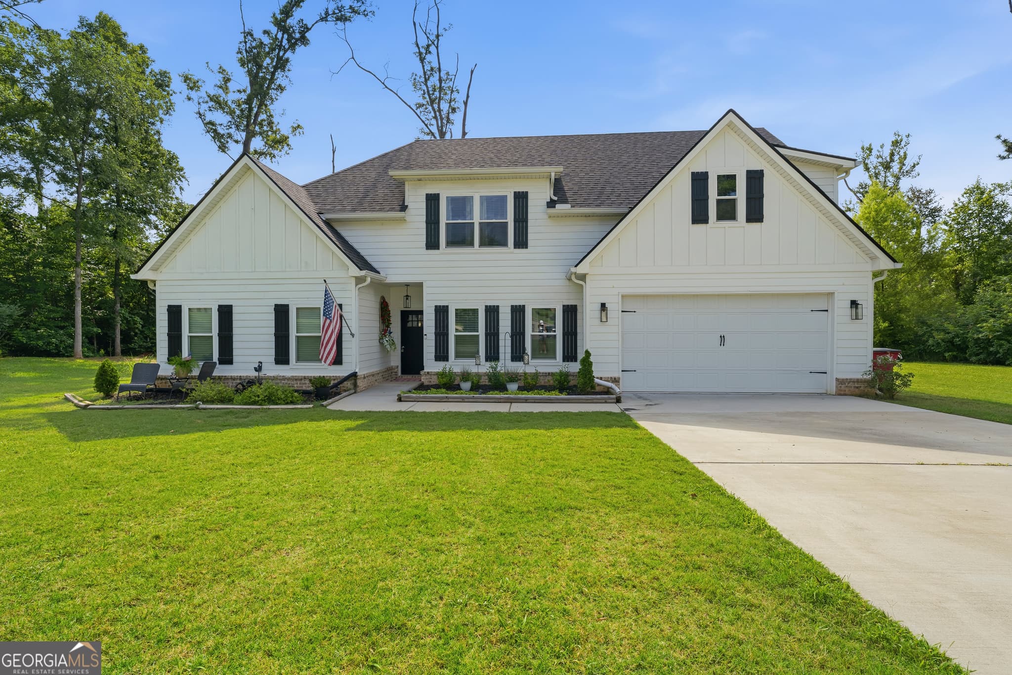 5 bedroom, 4 bathroom, 2,500 sq ft single family residence for sale at 221 Diamond Place, Gray, GA 31032