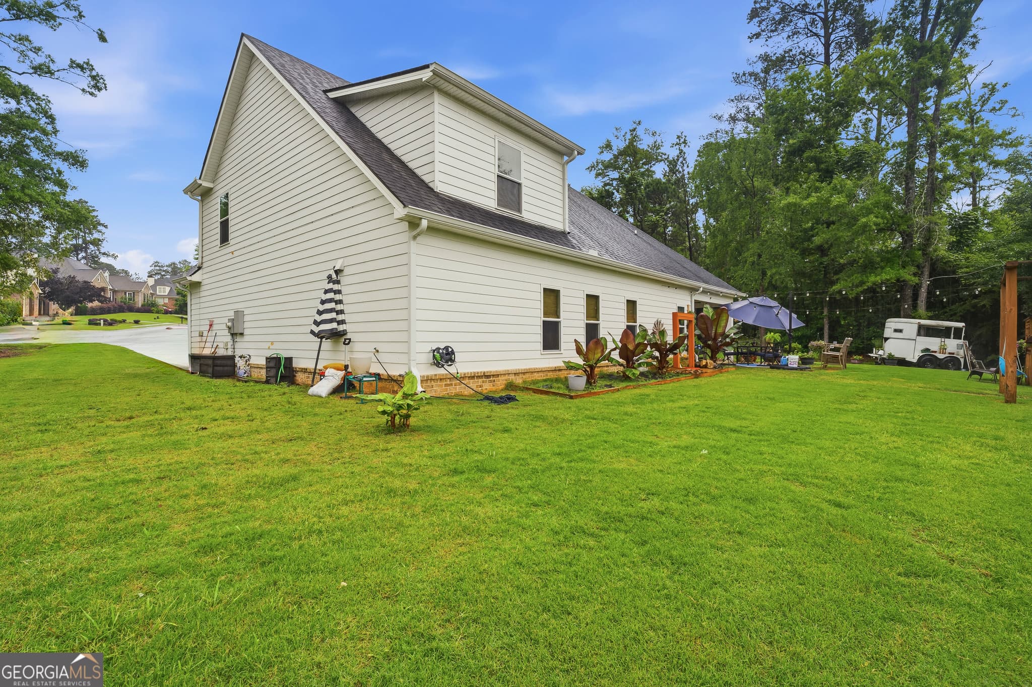 5 bedroom, 4 bathroom, 2,500 sq ft single family residence for sale at 221 Diamond Place, Gray, GA 31032 — photo 8