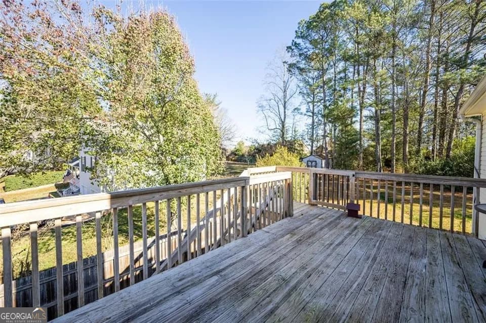 4 bedroom, 3 bathroom, 2,598 sq ft single family residence for sale at 5810 Woodberry Walk, Cumming, GA 30028 — photo 8