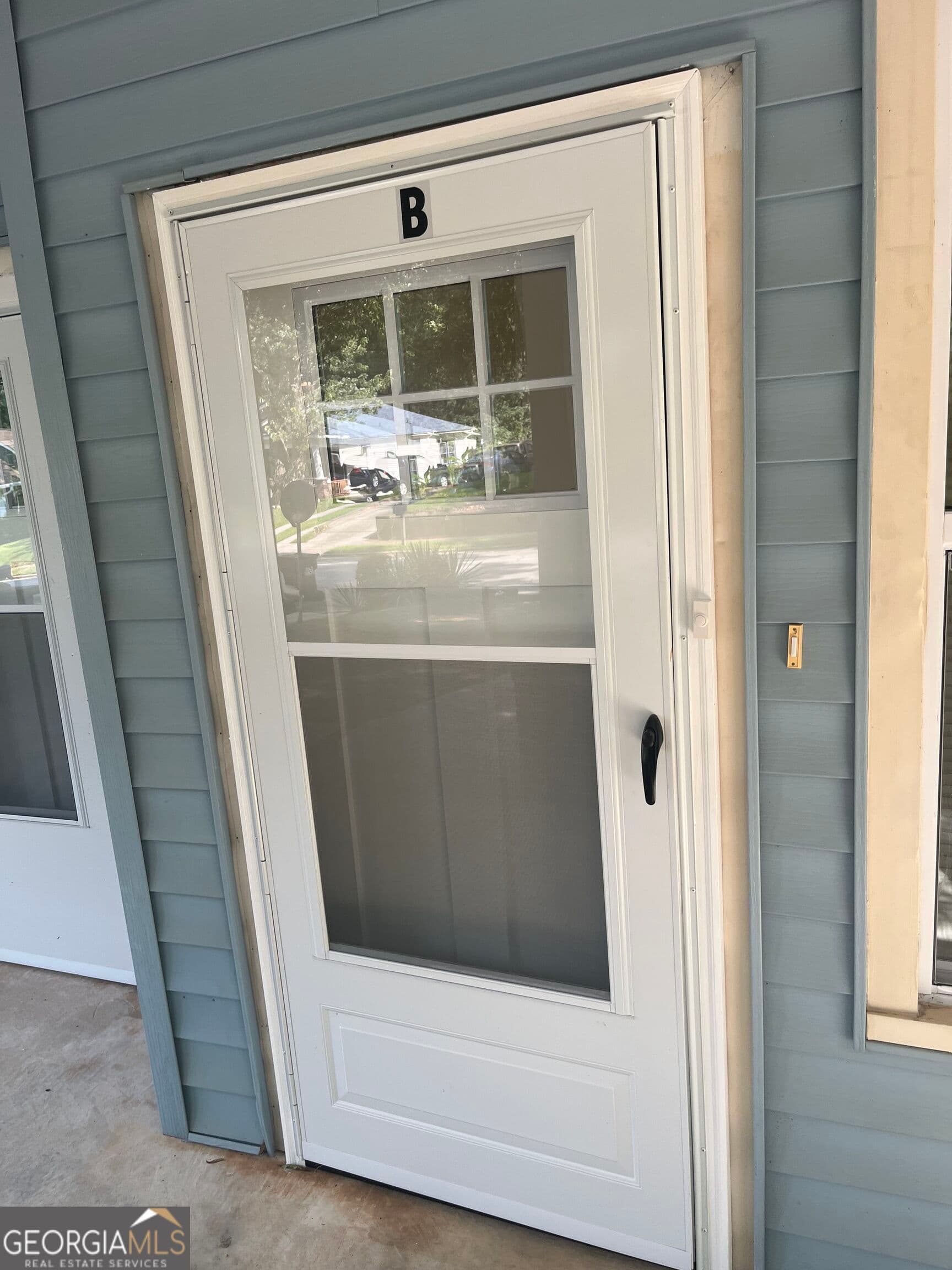 1 bedroom, 1 bathroom, 900 sq ft duplex for rent at 1776 Thompson Avenue B, East Point, GA 30344 for $1,300 a month — photo 2
