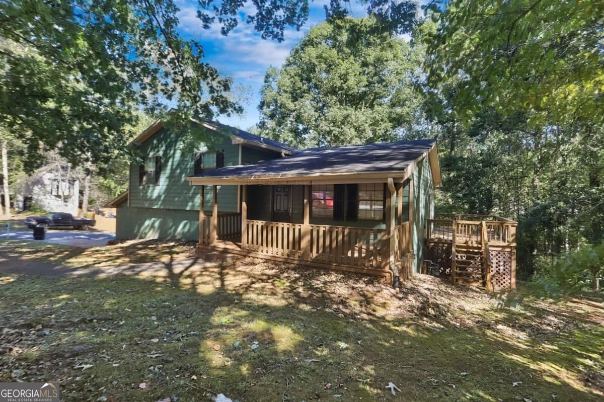3 bedroom, 2 bathroom, 1,535 sq ft single family residence for sale at 1515 Trail Ridge Court, Lawrenceville, GA 30043 — photo 2