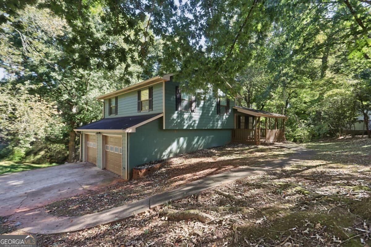 3 bedroom, 2 bathroom, 1,535 sq ft single family residence for sale at 1515 Trail Ridge Court, Lawrenceville, GA 30043 — photo 3