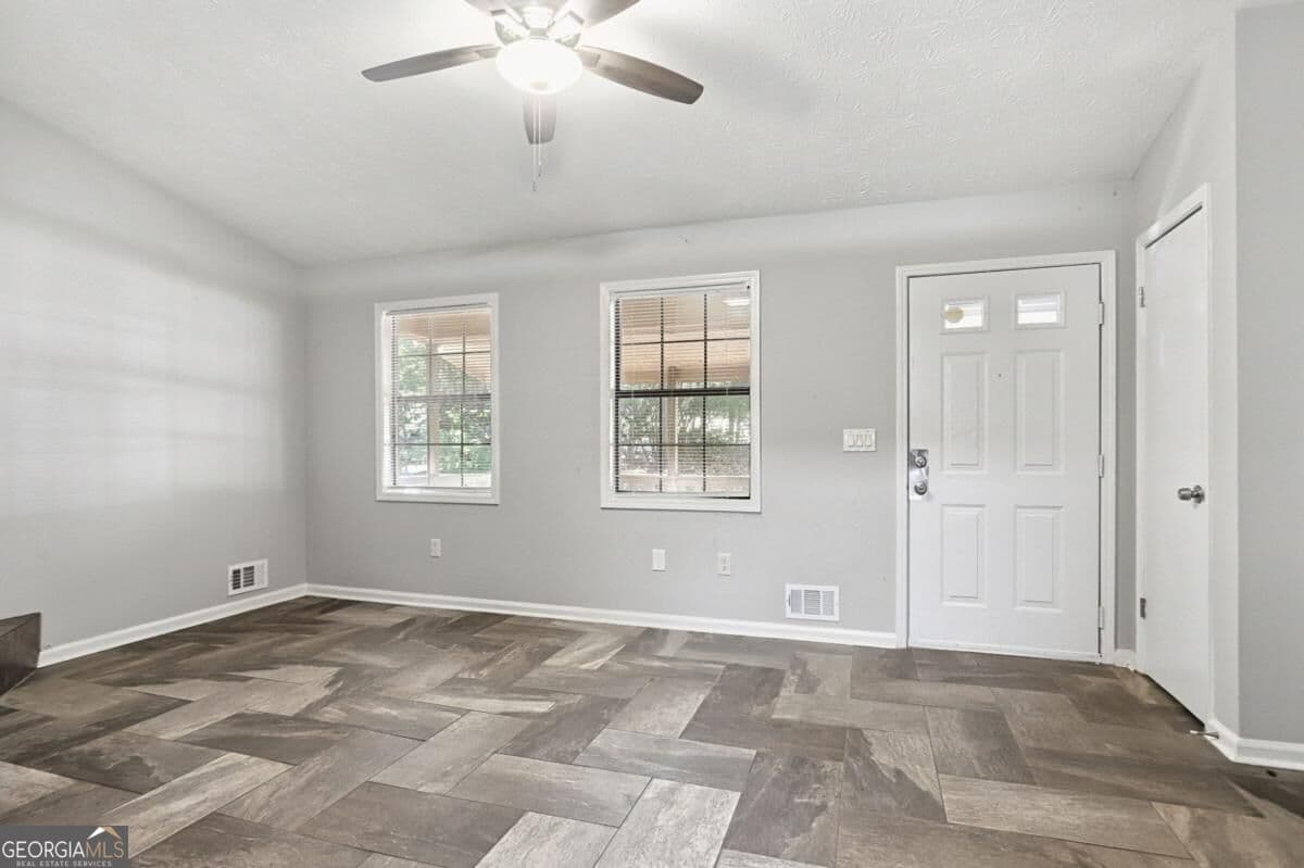3 bedroom, 2 bathroom, 1,535 sq ft single family residence for sale at 1515 Trail Ridge Court, Lawrenceville, GA 30043 — photo 5