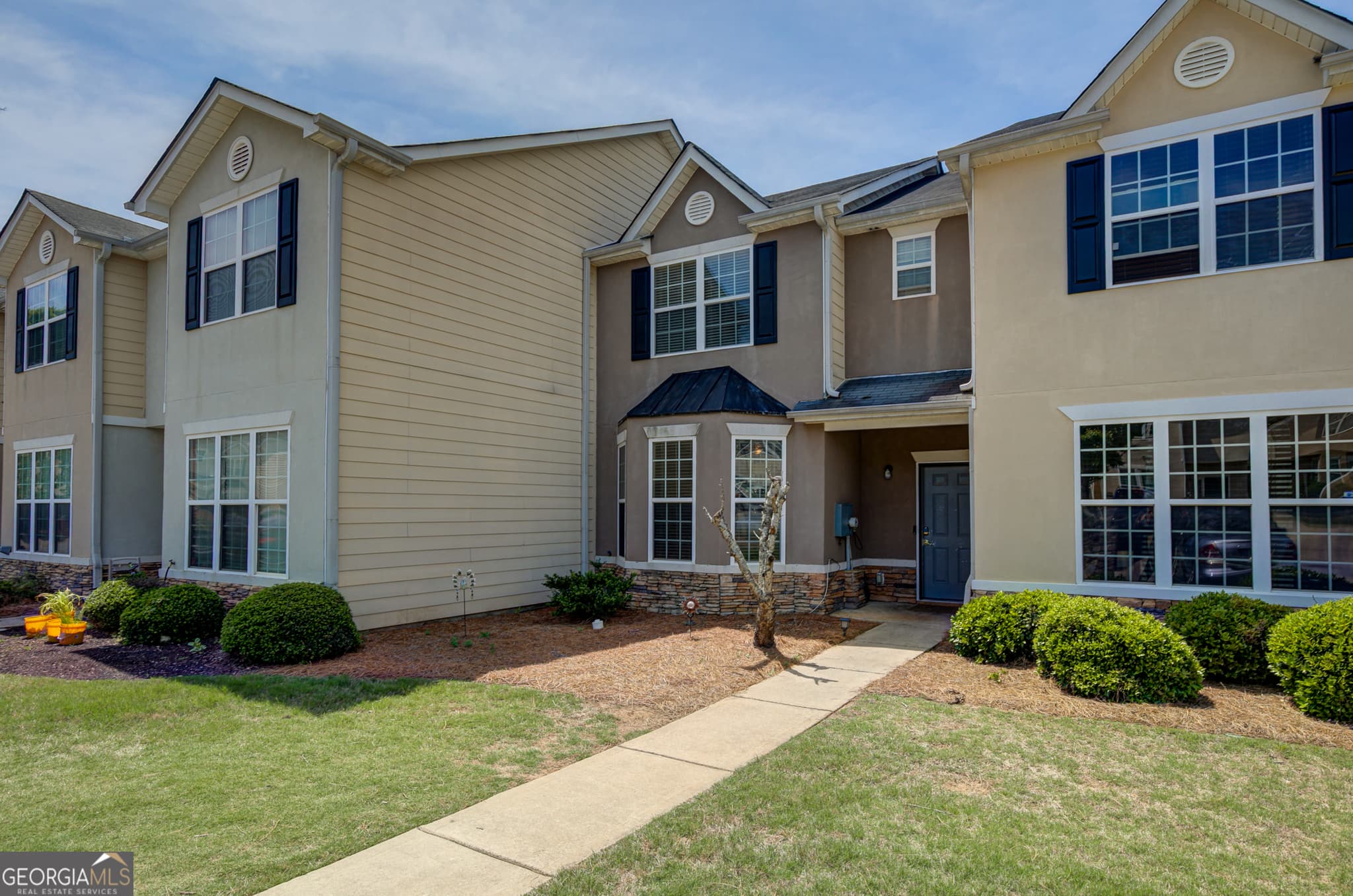 3 bedroom, 2.5 bathroom, 1,670 sq ft townhouse sold at 317 Commons Drive, Jonesboro, GA 30236