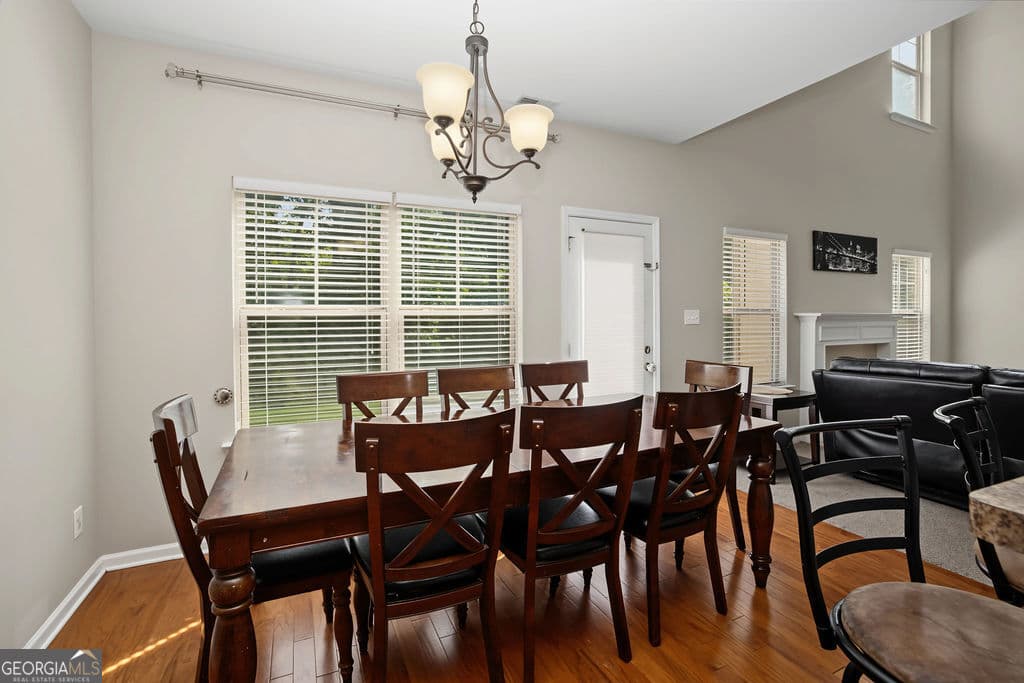 4 bedroom, 3 bathroom, 2,418 sq ft single family residence for sale at 270 Autumn Creek, Senoia, GA 30276 — photo 9