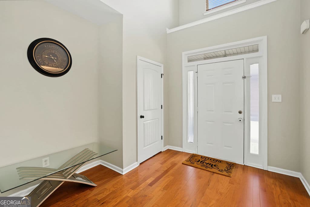 4 bedroom, 3 bathroom, 2,418 sq ft single family residence for sale at 270 Autumn Creek, Senoia, GA 30276 — photo 4