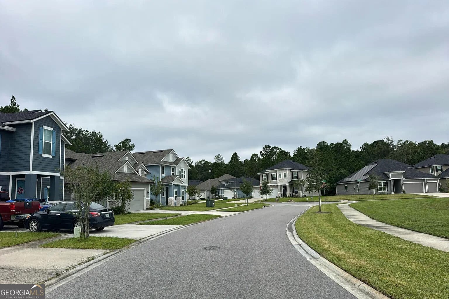 5 bedroom, 4 bathroom, 3,217 sq ft single family residence for sale at 2616 Copperwood Avenue, Orange Park, FL 32073 — photo 4