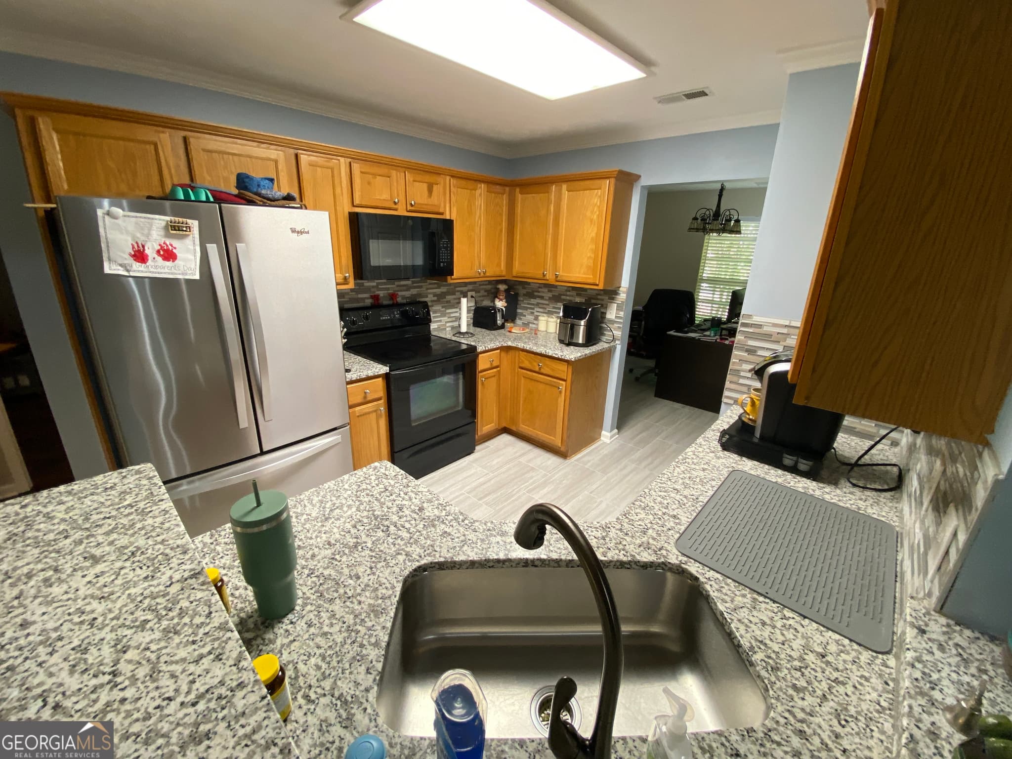 3 bedroom, 2 bathroom, 2,083 sq ft single family residence for sale at 312 Cascade Court, Hampton, GA 30228 — photo 6
