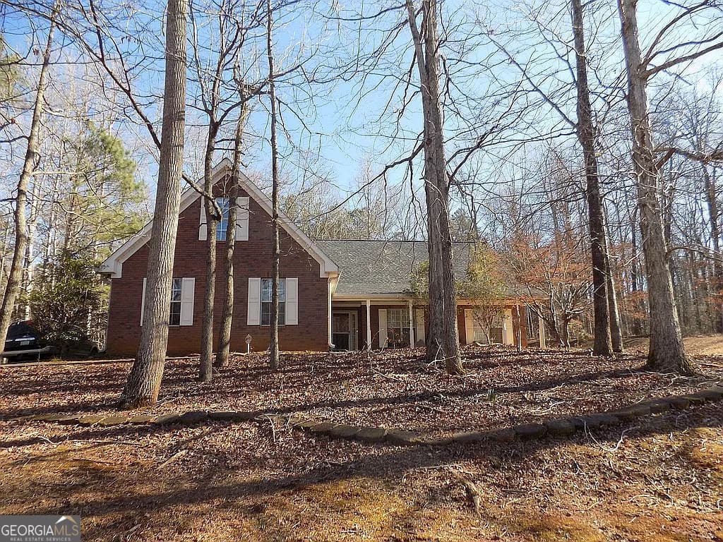 3 bedroom, 2 bathroom, 2,083 sq ft single family residence for sale at 312 Cascade Court, Hampton, GA 30228