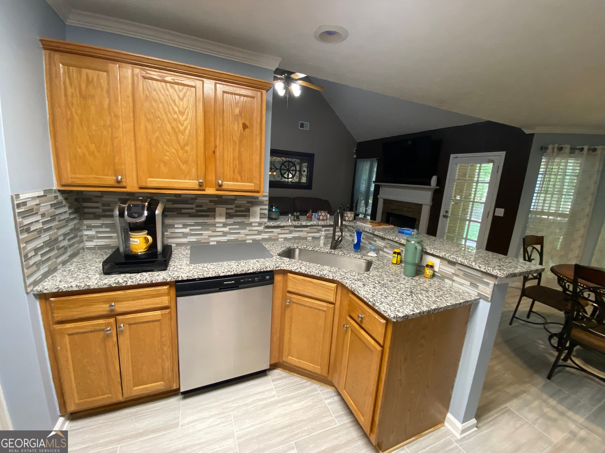 3 bedroom, 2 bathroom, 2,083 sq ft single family residence for sale at 312 Cascade Court, Hampton, GA 30228 — photo 5