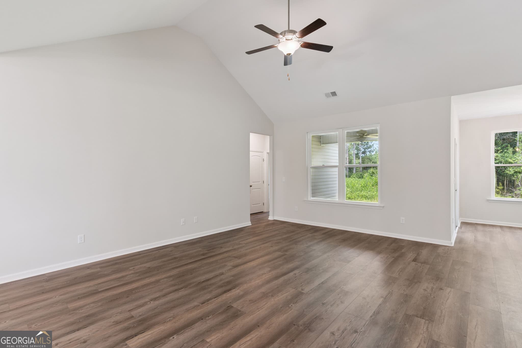 5 bedroom, 3 bathroom, 2,291 sq ft single family residence under contract at 109 Wave Break Court, Kingsland, GA 31548 — photo 7