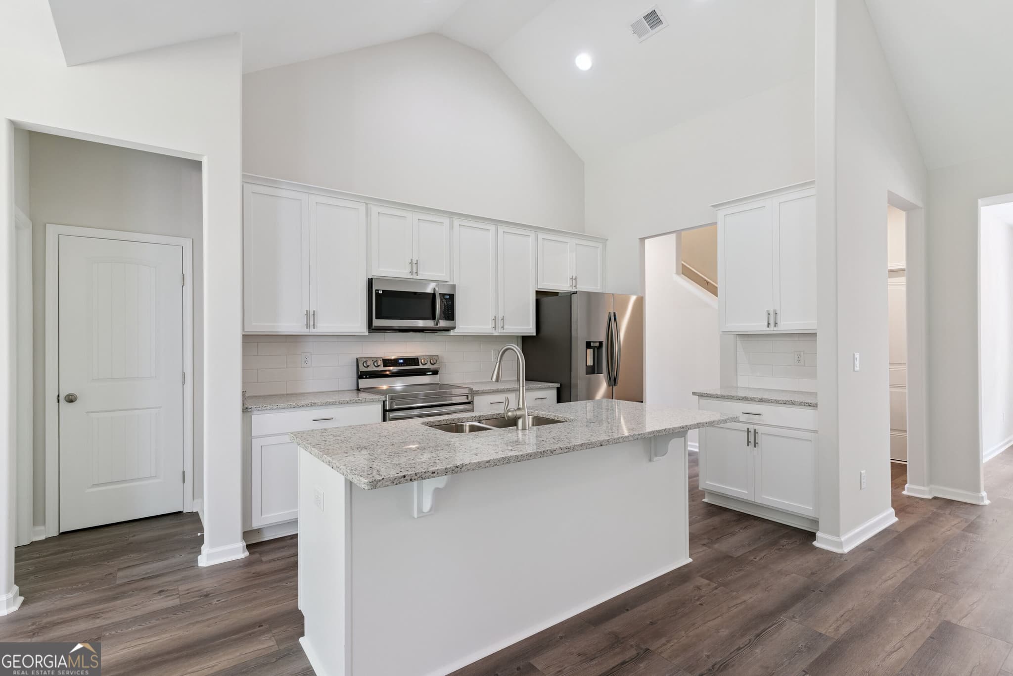 5 bedroom, 3 bathroom, 2,291 sq ft single family residence under contract at 109 Wave Break Court, Kingsland, GA 31548 — photo 10