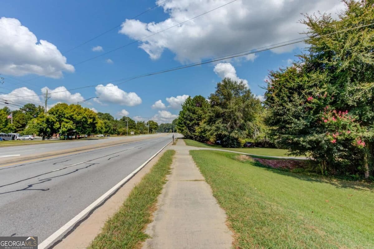 2 bedroom, 1 bathroom, 984 sq ft single family residence for sale at 2854 Centerville Highway, Snellville, GA 30078 — photo 8