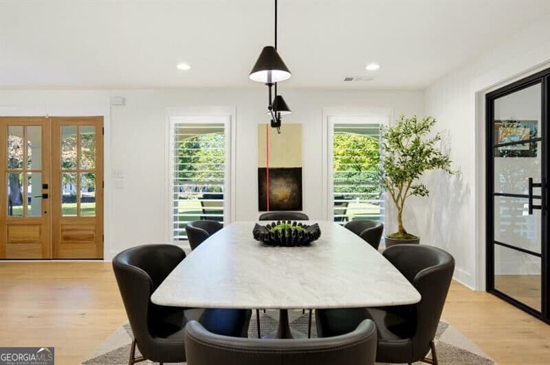 5 bedroom, 4.5 bathroom, 3,963 sq ft single family residence for sale at 12065 King Road, Roswell, GA 30075 — photo 9